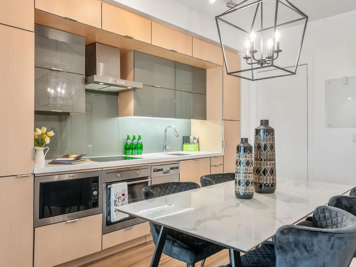 Lägenhet Designer 2Br + Study Condo, Ed - Cn Tower View Toronto